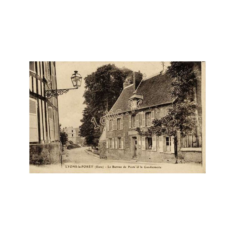 Lyons-La-Foret