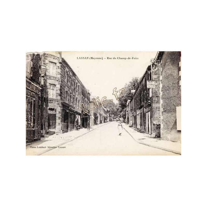 Lassay-Les-Chateaux