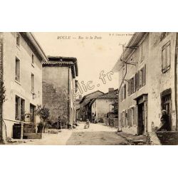 Poule-Les-Echarmeaux
