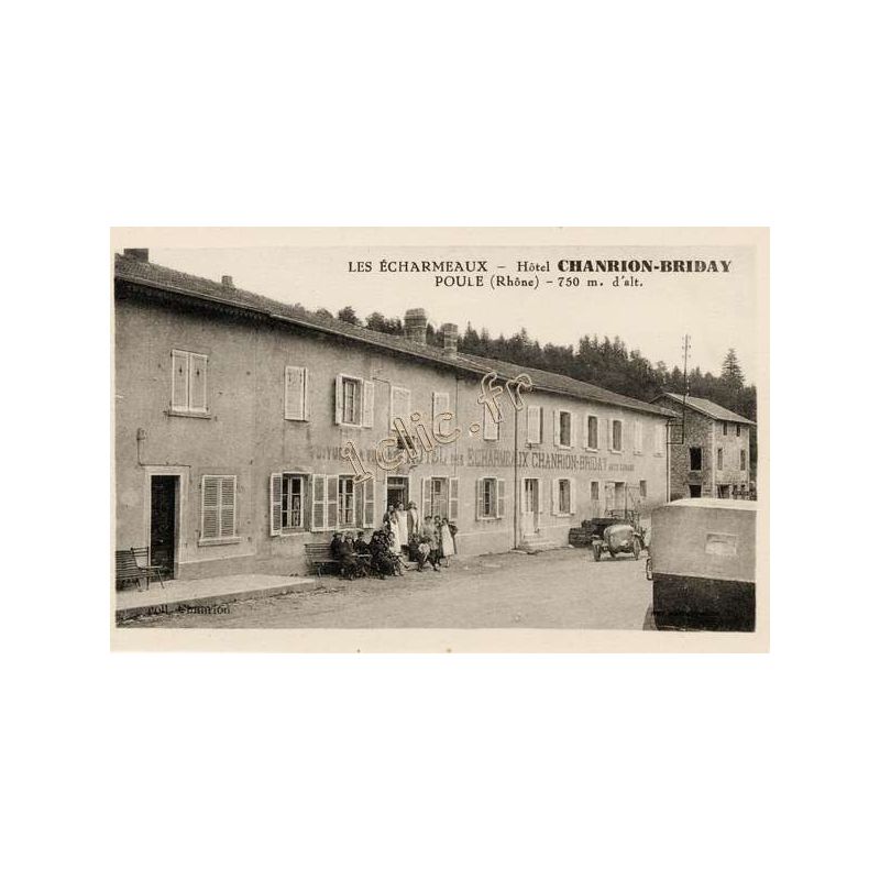Poule-Les-Echarmeaux