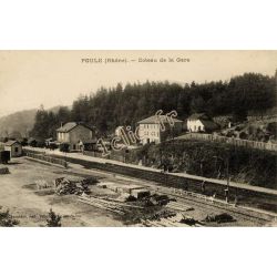 Poule-Les-Echarmeaux