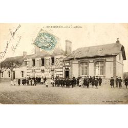 Bourdonne