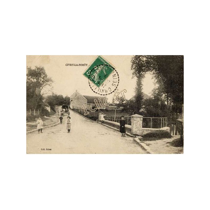 Civry-La-Foret