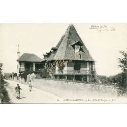 Arromanches-Les-Bains